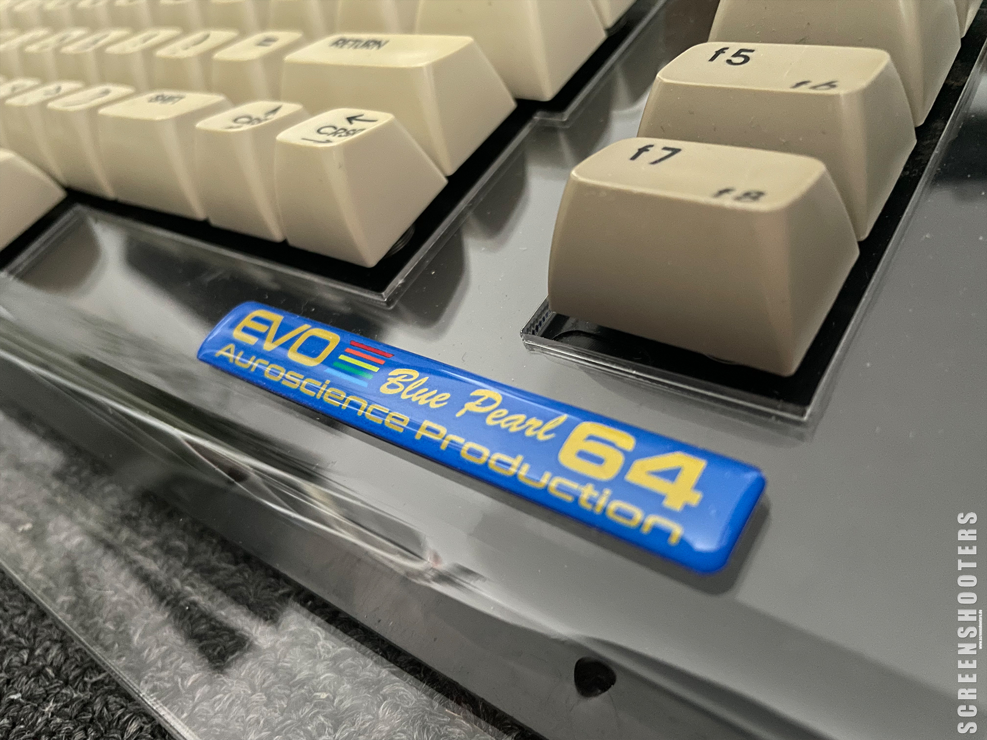 C64-262_BluePearl_34.jpg C64-262_BluePearl_34.jpg